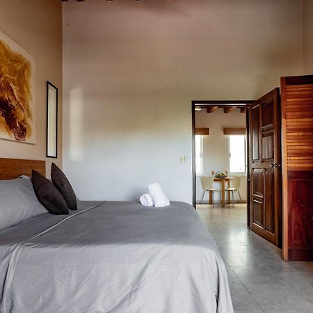 Olas Altas Suites Departamentos Puerto Vallarta Kültér fotó